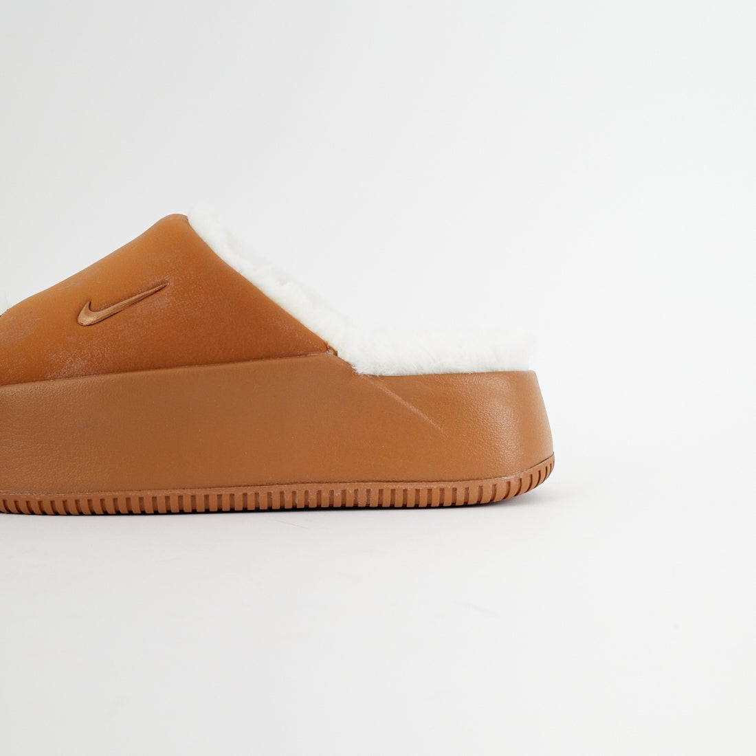 NIKE [ナイキ] カームエレベーションファー スライドサンダル [HV8560] 200 LT BRI