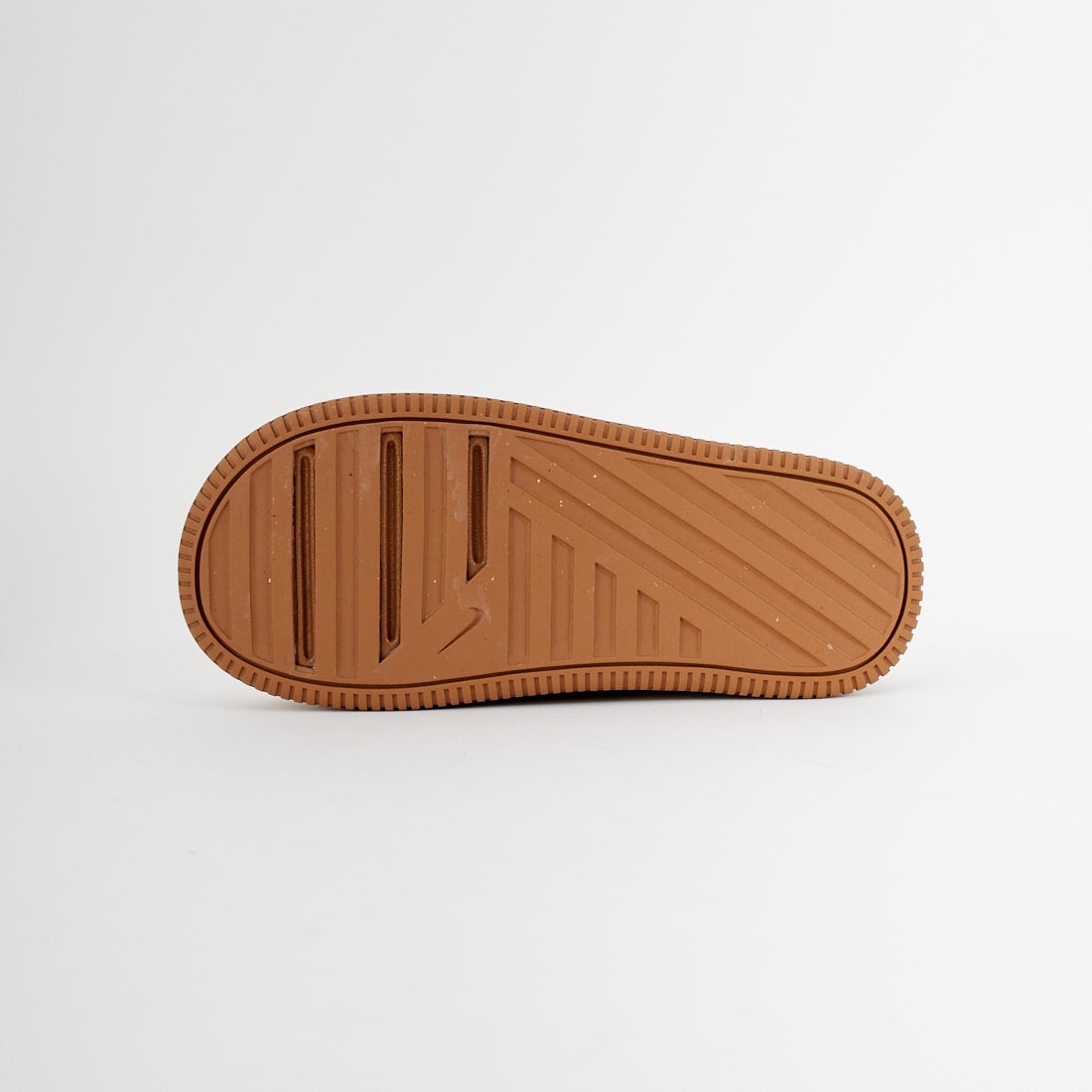 NIKE [ナイキ] カームエレベーションファー スライドサンダル [HV8560] 200 LT BRI