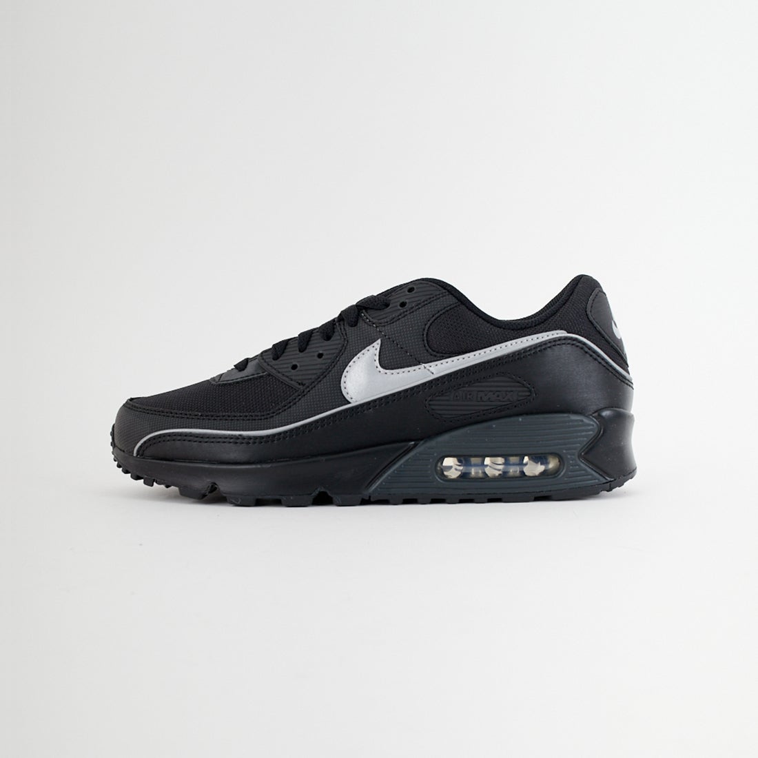 002 BLACK