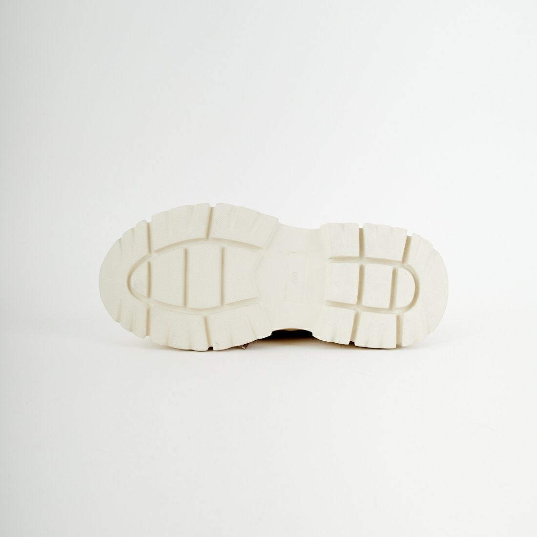 PAES [ペイズ] ラウンドファーメリージェーン [ROUND-FUR-MARYJANE] SAND