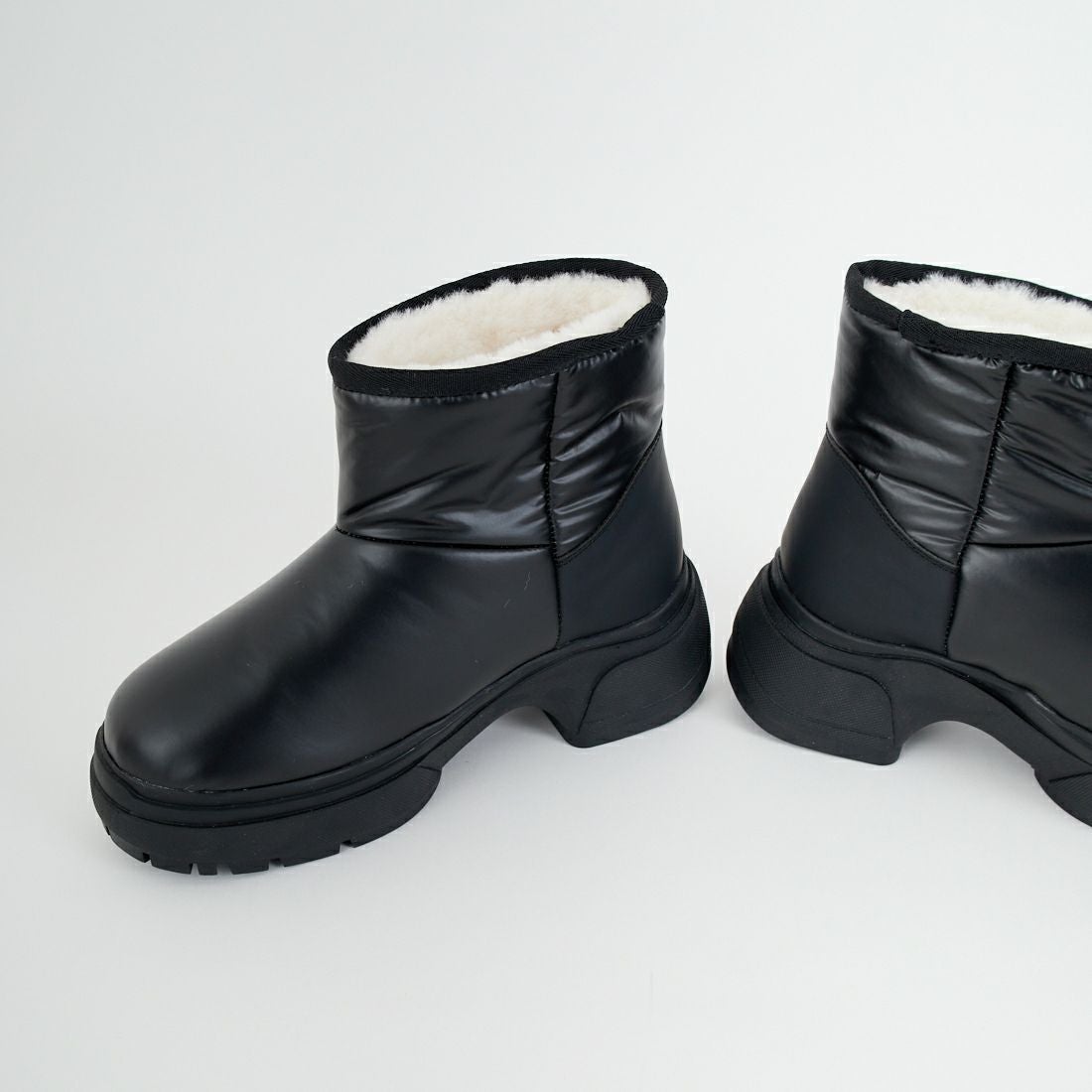 PAES [ペイズ] パデッドファーブーツ [PADDED-FUR-BOOTS] GLOSSY BLK