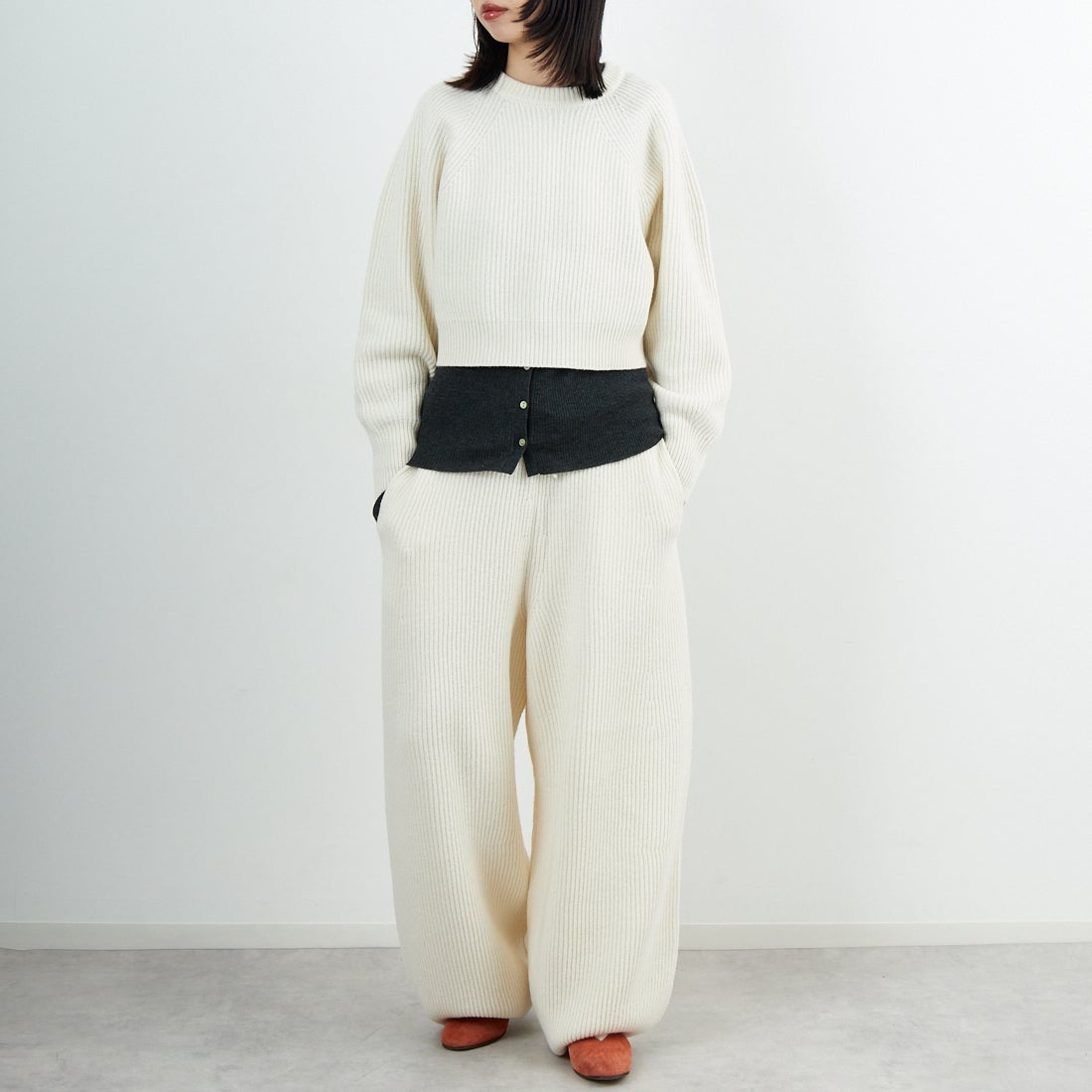 UNFIL [アンフィル] ウーレンコットン&EXファインラムウール リブニットプルオーバー [WVFL-UW123] OFF WHITE &&モデル身長：162cm 着用サイズ：1&&