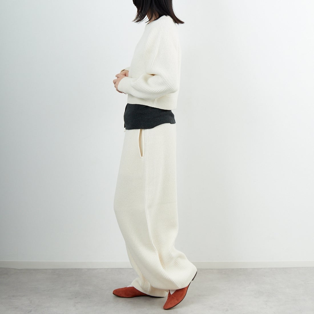 UNFIL [アンフィル] ウーレンコットン&EXファインラムウール リブニットプルオーバー [WVFL-UW123] OFF WHITE &&モデル身長：162cm 着用サイズ：1&&