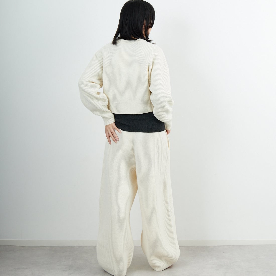 UNFIL [アンフィル] ウーレンコットン&EXファインラムウール リブニットプルオーバー [WVFL-UW123] OFF WHITE &&モデル身長：162cm 着用サイズ：1&&