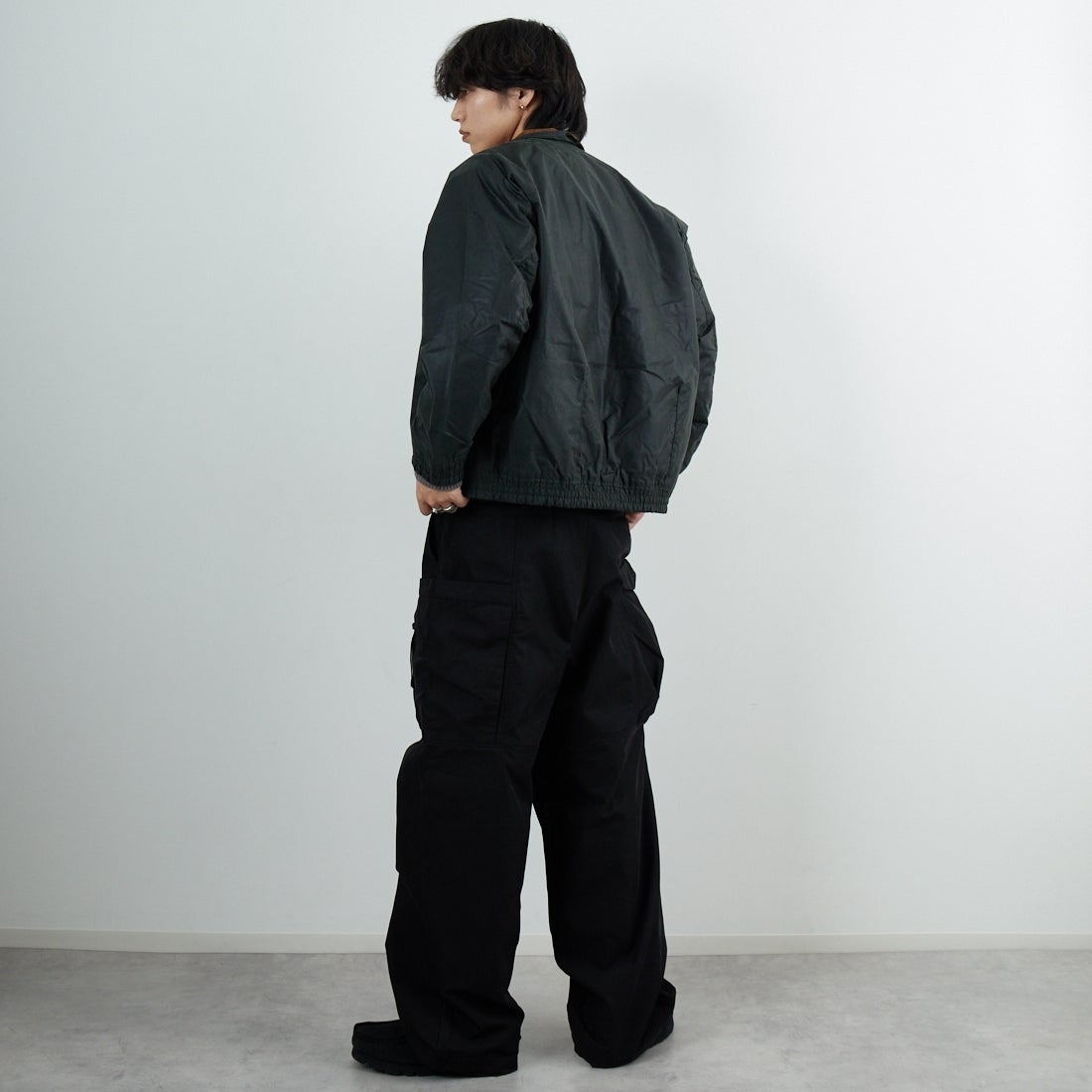 Barbour [バブアー] TRANSPORT/トランスポート スタンドカラーワックスブルゾン [MWX2497] SG91 &&モデル身長：179cm 着用サイズ：38&&