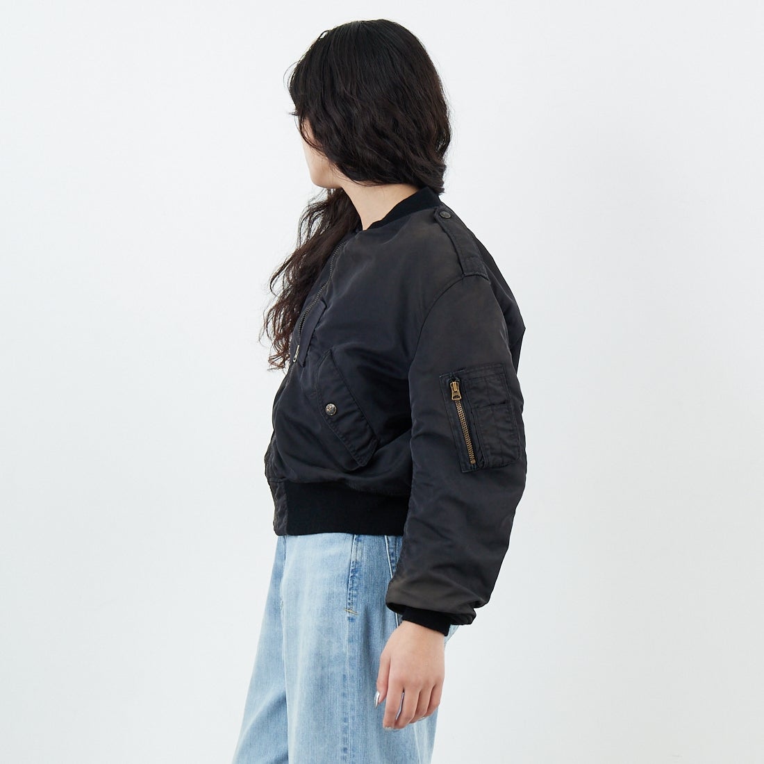 BOW WOW [バウワウ] L-2B エイジドフライトジャケット [BW252-L2FJ] AGED BLACK &&モデル身長：162cm 着用サイズ：S&&