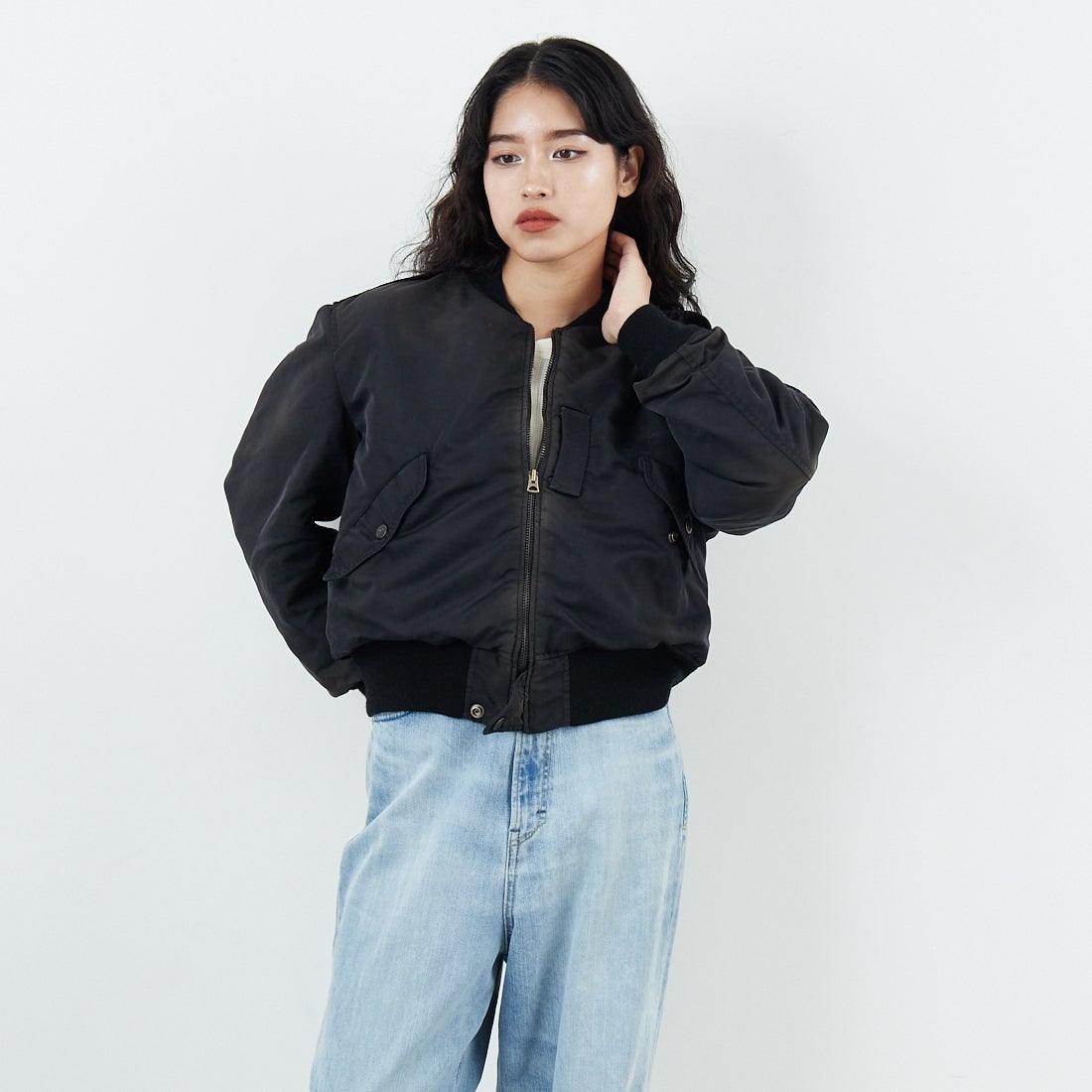 BOW WOW [バウワウ] L-2B エイジドフライトジャケット [BW252-L2FJ] AGED BLACK &&モデル身長：162cm 着用サイズ：S&&