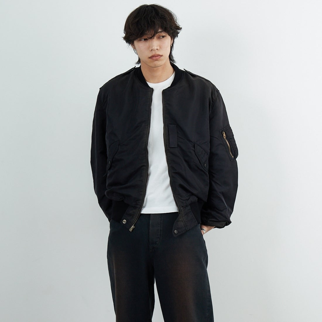 BOW WOW [バウワウ] L-2B エイジドフライトジャケット [BW252-L2FJ] AGED BLACK &&モデル身長：179cm 着用サイズ：L&&