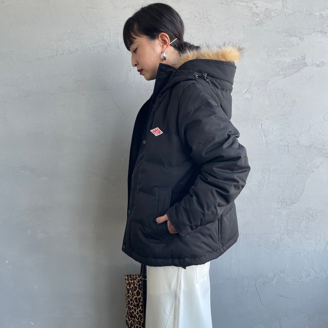 DANTON [ダントン] ショート丈 タッサーダウンジャケット [DT-A0007TPR]  &&モデル身長：150cm 着用サイズ：S&&