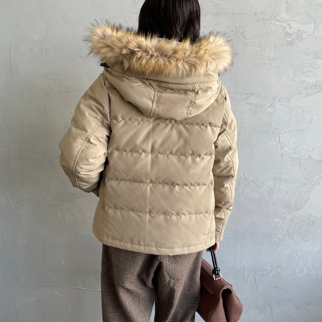 DANTON [ダントン] ショート丈 タッサーダウンジャケット [DT-A0007TPR] LT.BEIGE &&モデル身長：160cm 着用サイズ：M&&