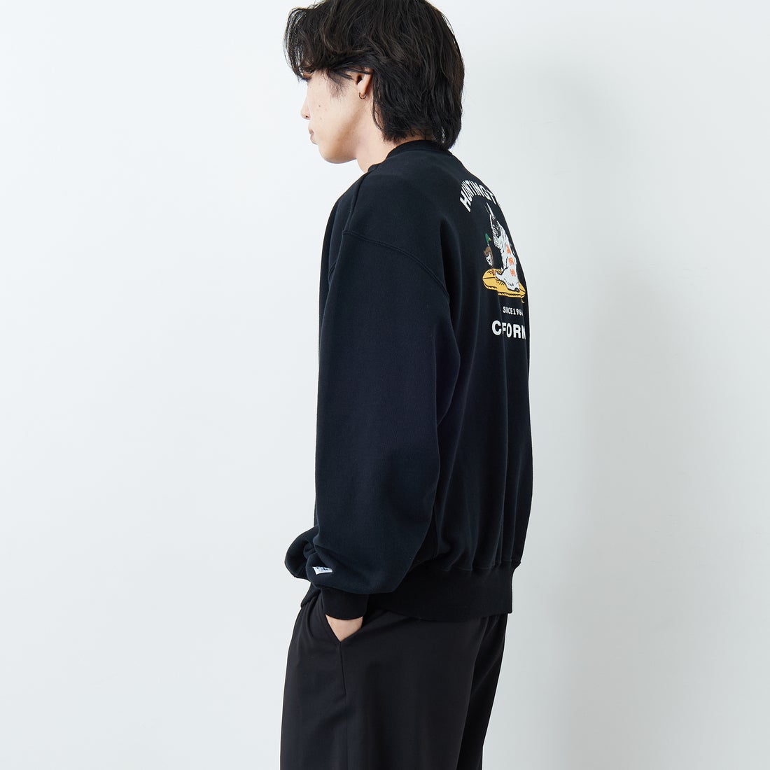 The Endless Summer [エンドレスサマー] 別注 BUHIダック バックプリントスウェット [FH-25774501-JF] BLACK &&モデル身長：179cm 着用サイズ：XL&&