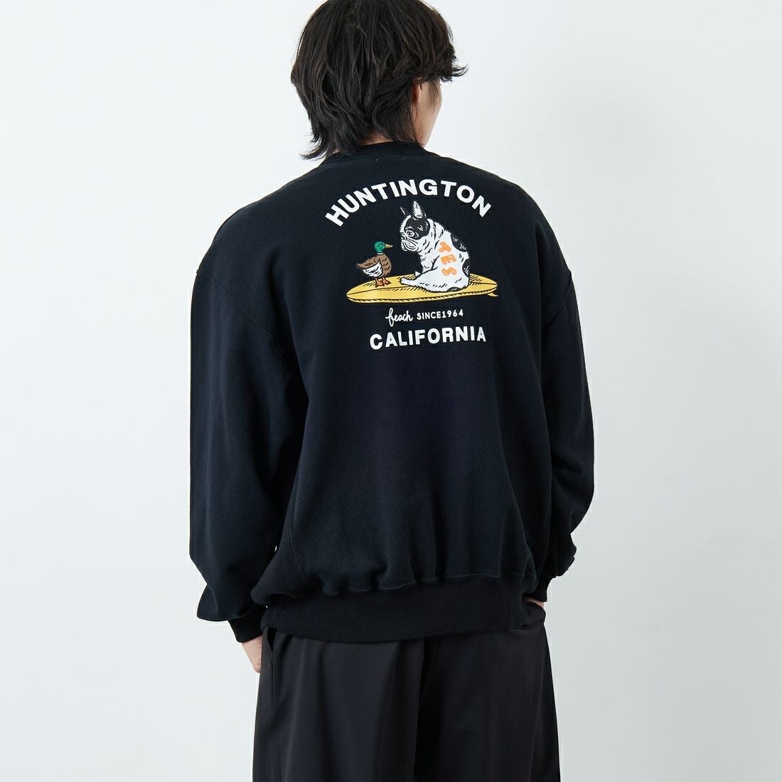 The Endless Summer [エンドレスサマー] 別注 BUHIダック バックプリントスウェット [FH-25774501-JF] BLACK &&モデル身長：179cm 着用サイズ：XL&&