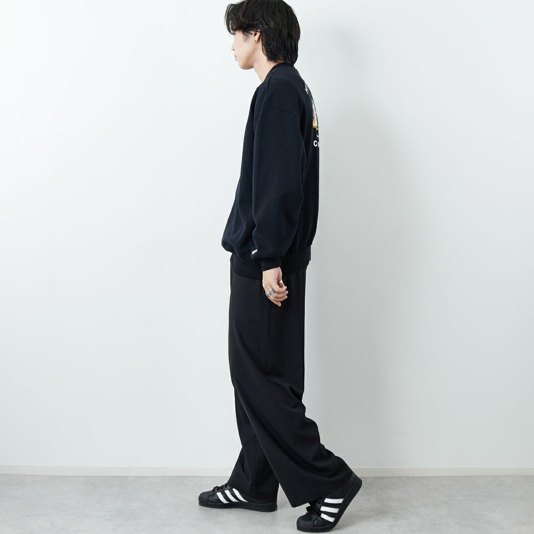 The Endless Summer [エンドレスサマー] 別注 BUHIダック バックプリントスウェット [FH-25774501-JF] BLACK &&モデル身長：179cm 着用サイズ：XL&&