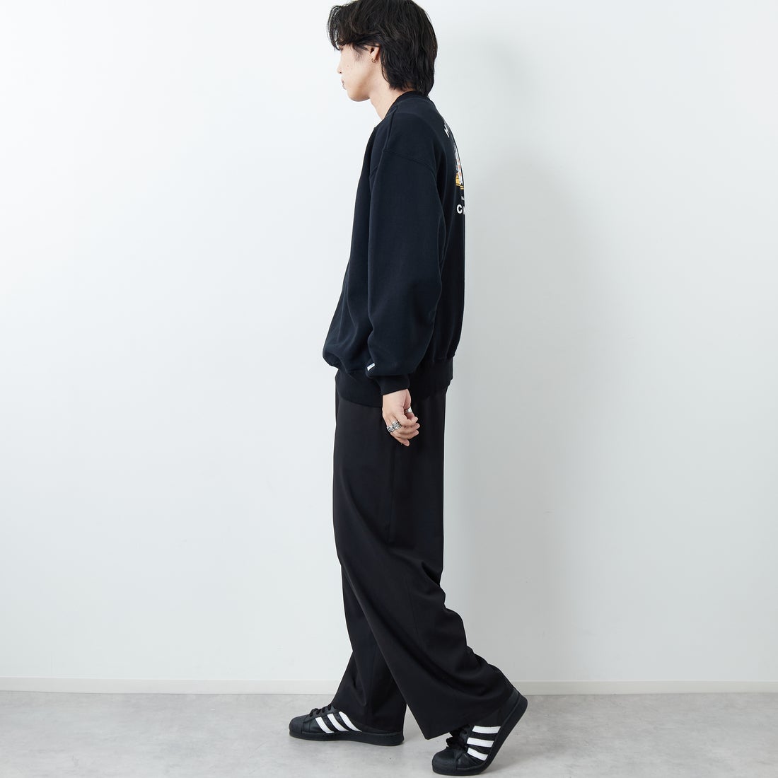 The Endless Summer [エンドレスサマー] 別注 BUHIダック バックプリントスウェット [FH-25774501-JF] BLACK &&モデル身長：179cm 着用サイズ：XL&&