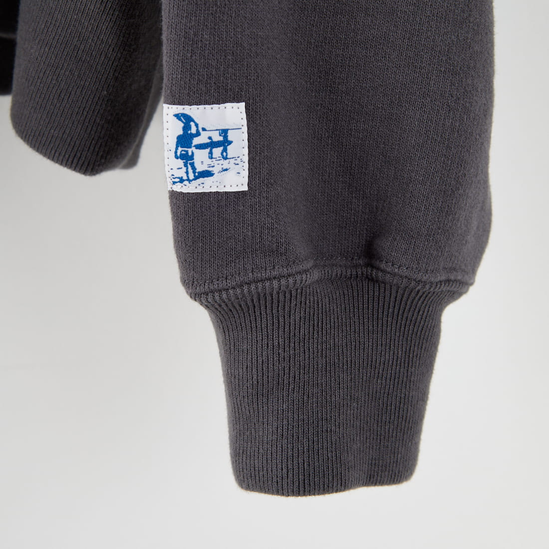 The Endless Summer [エンドレスサマー] 別注 BUHIダック バックプリントスウェット [FH-25774501-JF] CHARCOAL