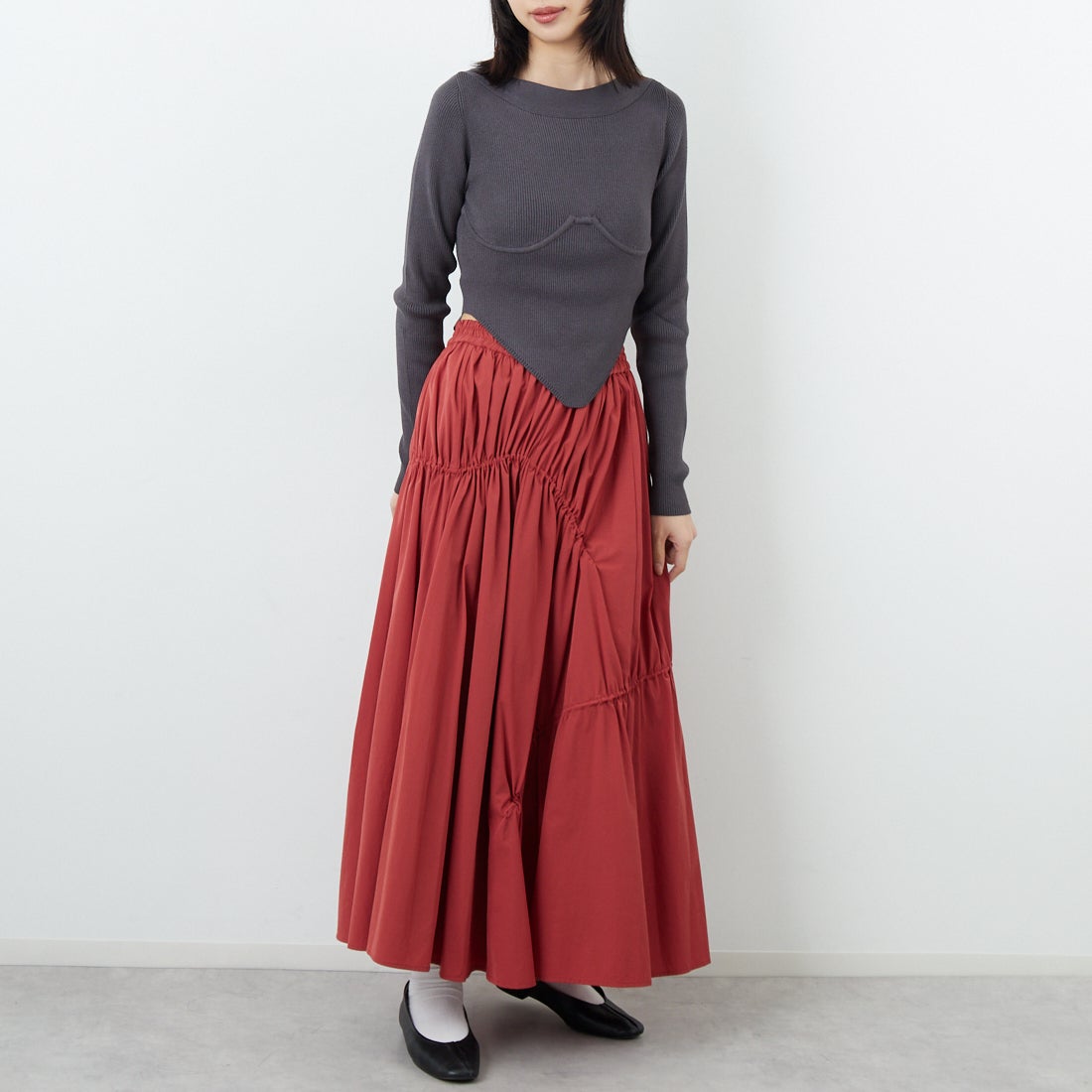 Jf Ready Made [ジェイエフレディメイド] ナイロンストレッチギャザースカート [755615] 22 ﾚｯﾄﾞ &&モデル身長：162cm 着用サイズ：F&&
