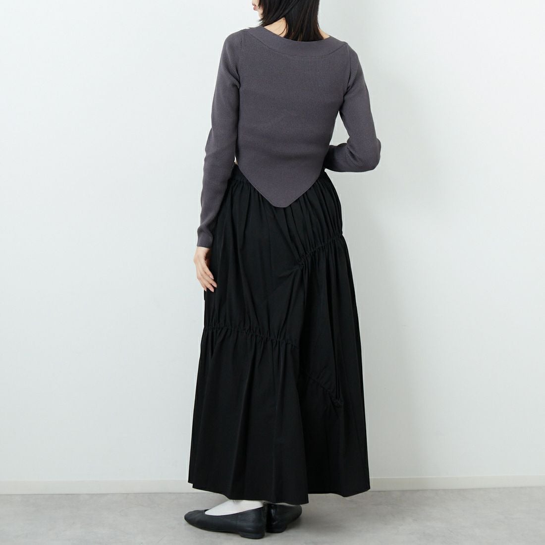 Jf Ready Made [ジェイエフレディメイド] ナイロンストレッチギャザースカート [755615] 03 ﾌﾞﾗｯｸ &&モデル身長：162cm 着用サイズ：F&&