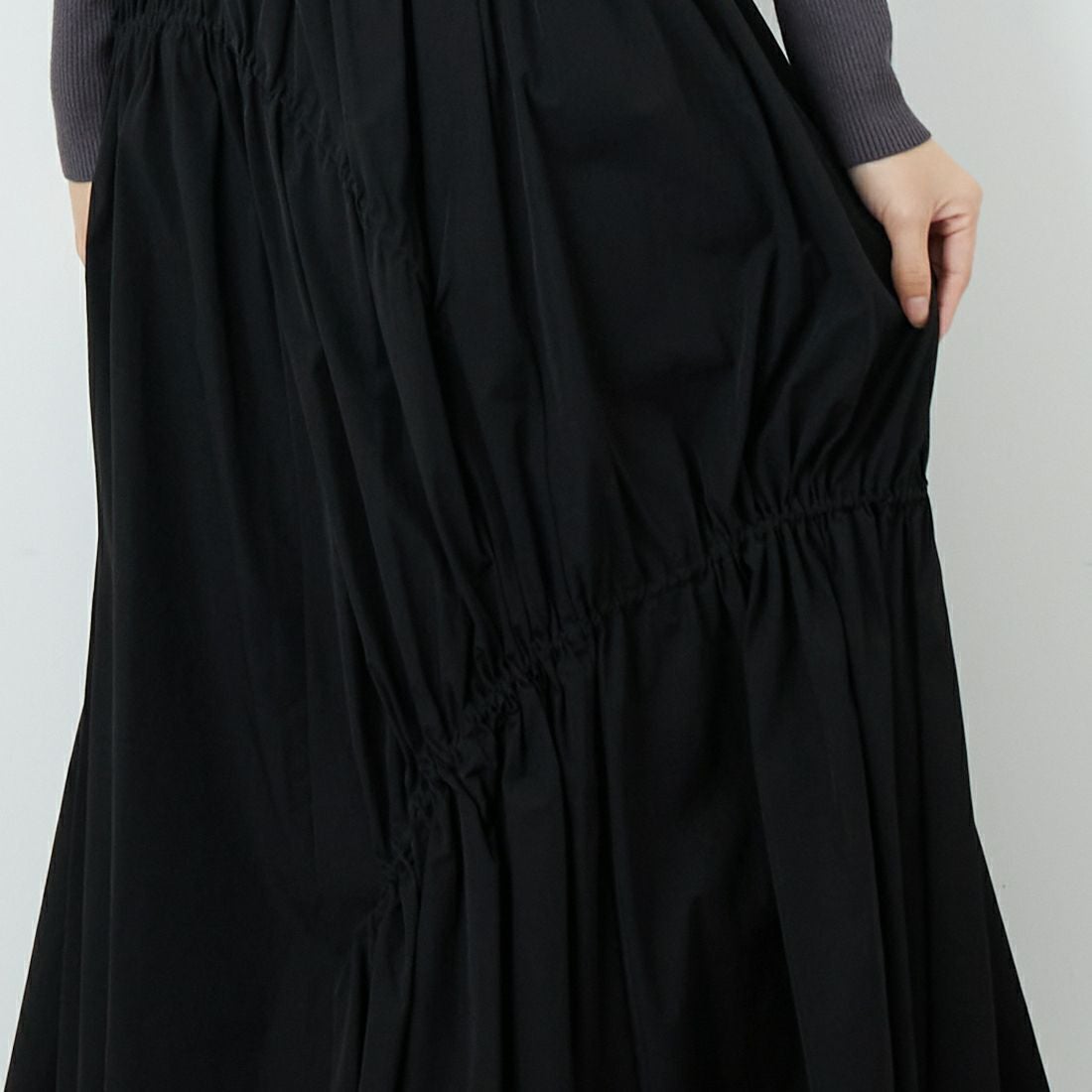 Jf Ready Made [ジェイエフレディメイド] ナイロンストレッチギャザースカート [755615] 03 ﾌﾞﾗｯｸ &&モデル身長：162cm 着用サイズ：F&&