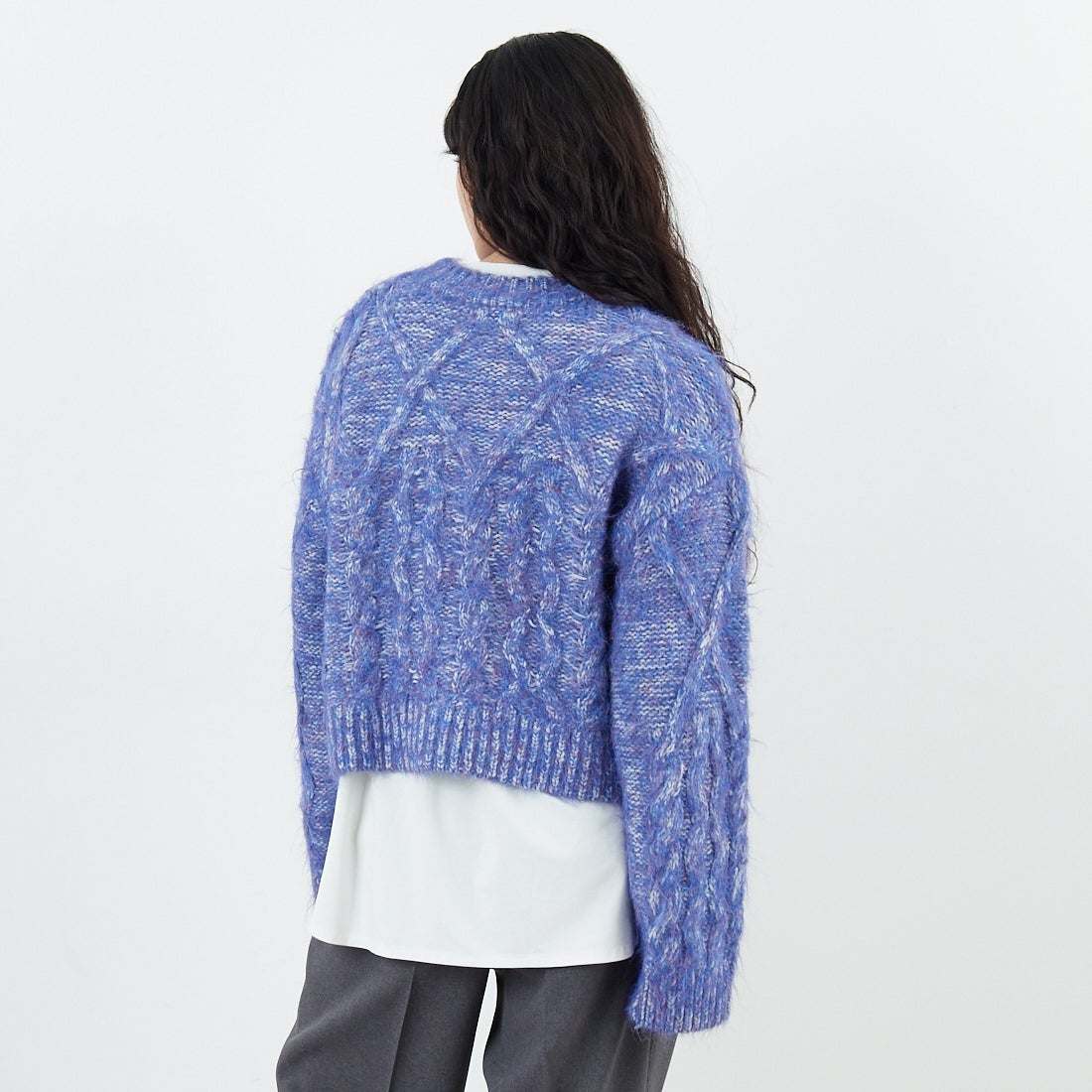 Jf Ready Made [ジェイエフレディメイド] シャギーケーブルニット [12619-HQ] BLUE &&モデル身長：162cm 着用サイズ：F&&