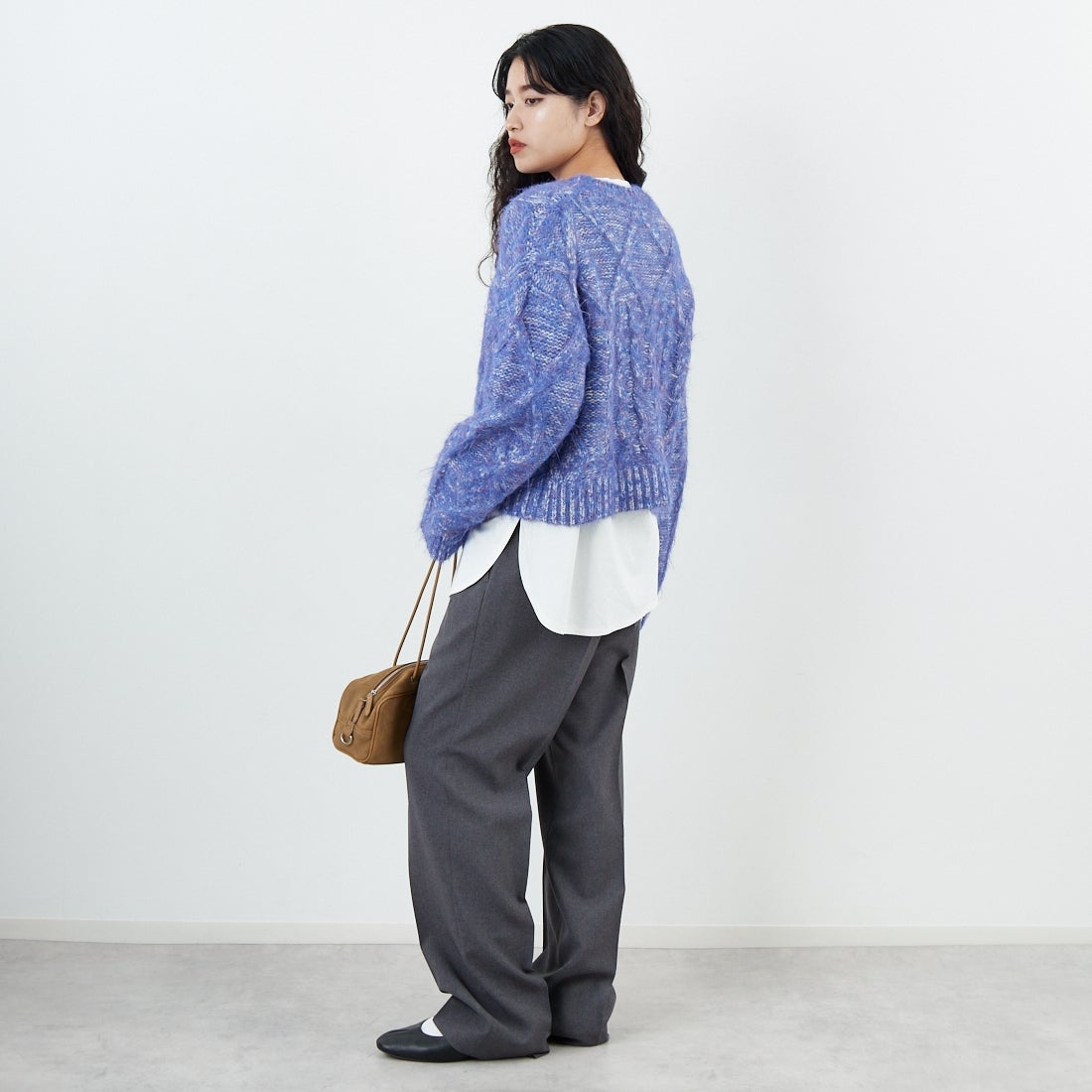 Jf Ready Made [ジェイエフレディメイド] シャギーケーブルニット [12619-HQ] BLUE &&モデル身長：162cm 着用サイズ：F&&