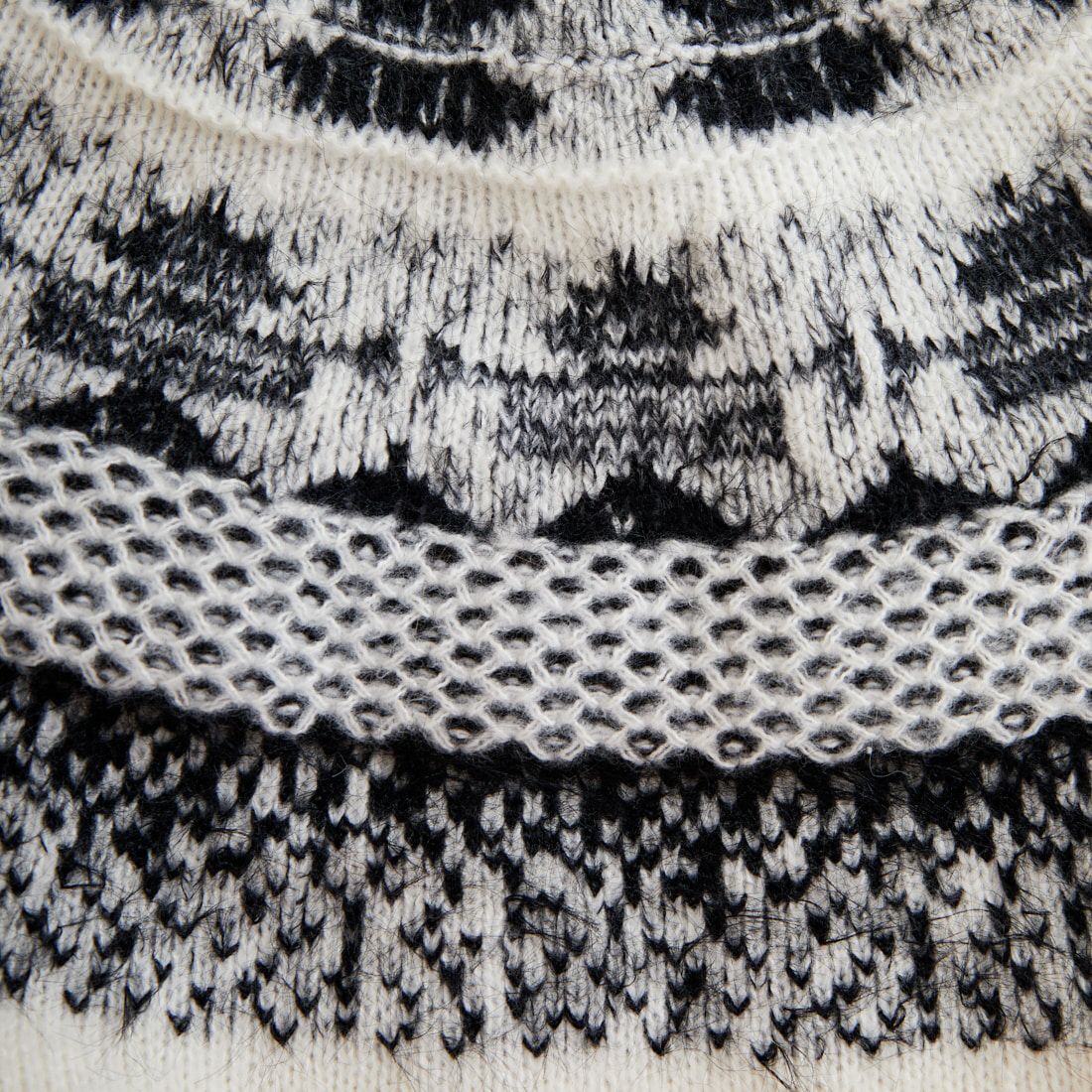 Jf Ready Made [ジェイエフレディメイド] ビーチヤーン求心柄ニット [735818] 02 ｵﾌﾎﾜｲﾄ