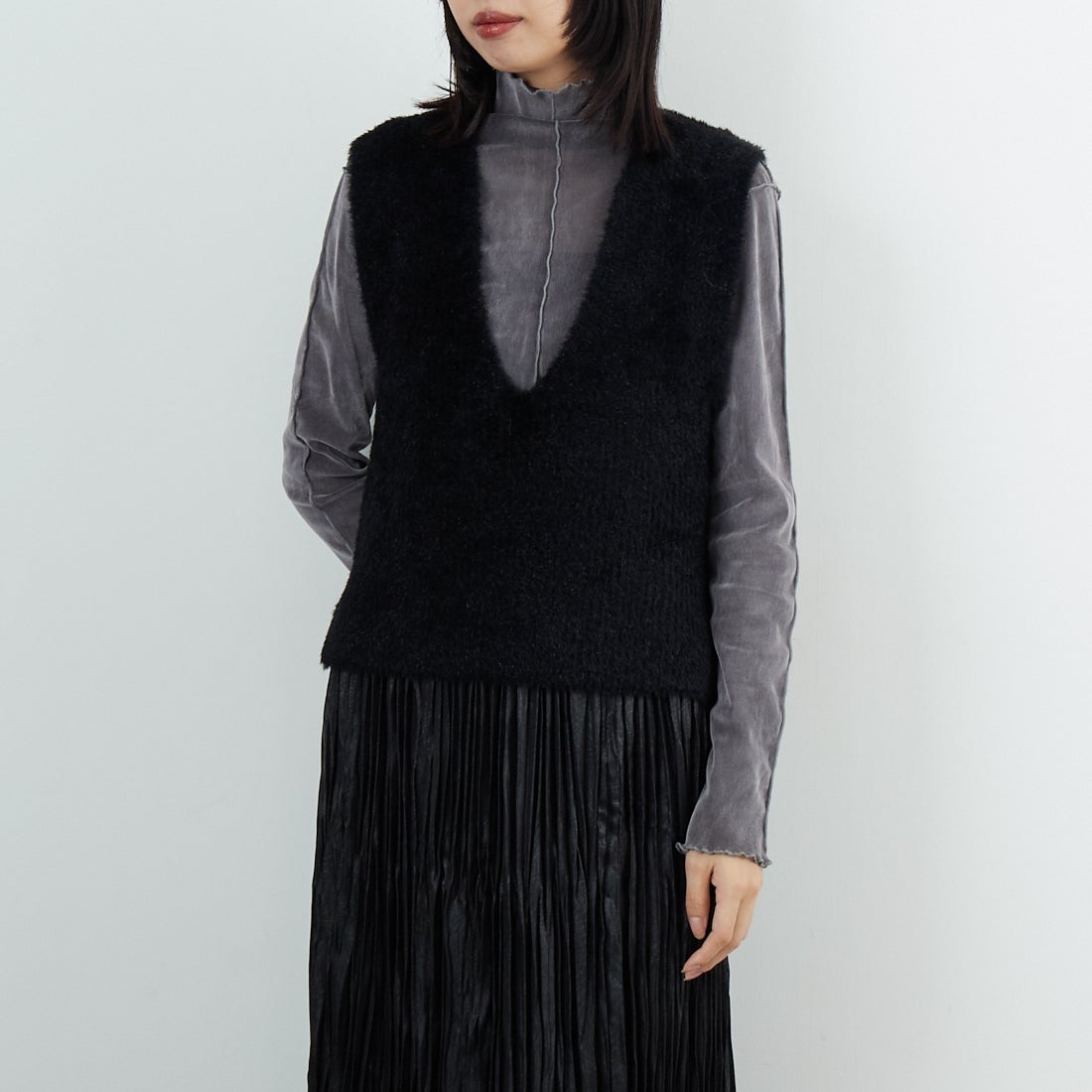 Jeans Factory Clothes [ジーンズファクトリークローズ] ラメシャギーベスト [11256834] ﾌﾞﾗｯｸ &&モデル身長：162cm 着用サイズ：F&&