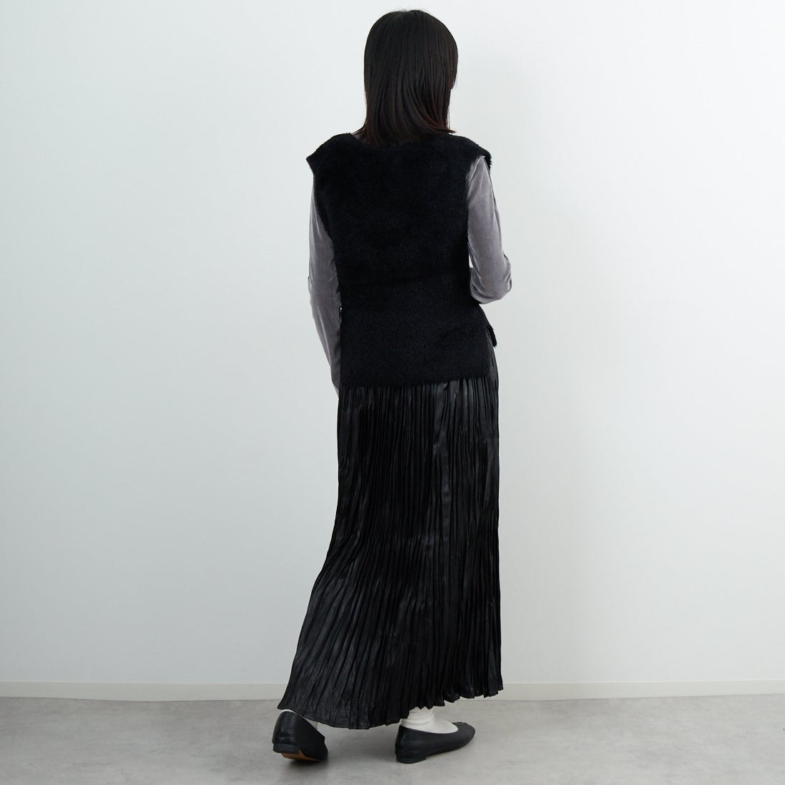 Jeans Factory Clothes [ジーンズファクトリークローズ] ラメシャギーベスト [11256834] ﾌﾞﾗｯｸ &&モデル身長：162cm 着用サイズ：F&&