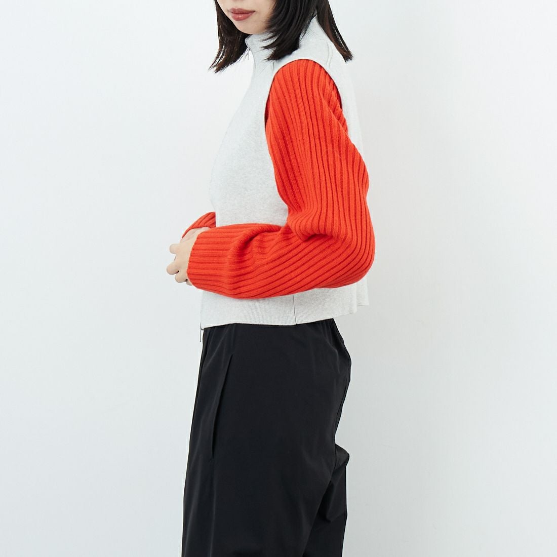 Jf Ready Made [ジェイエフレディメイド] ハイネックベスト [12580-MY] TOP GRAY &&モデル身長：162cm 着用サイズ：F&&