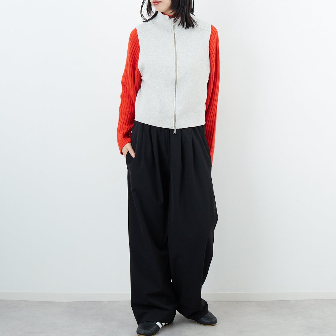 Jf Ready Made [ジェイエフレディメイド] ハイネックベスト [12580-MY] TOP GRAY &&モデル身長：162cm 着用サイズ：F&&