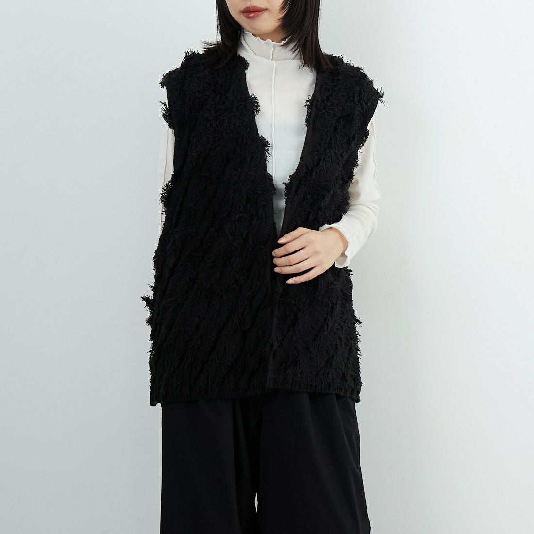 Jf Ready Made [ジェイエフレディメイド] フリンジ編み前開きニットベスト [3105203] 801 ﾌﾞﾗｯｸ &&モデル身長：162cm 着用サイズ：F&&