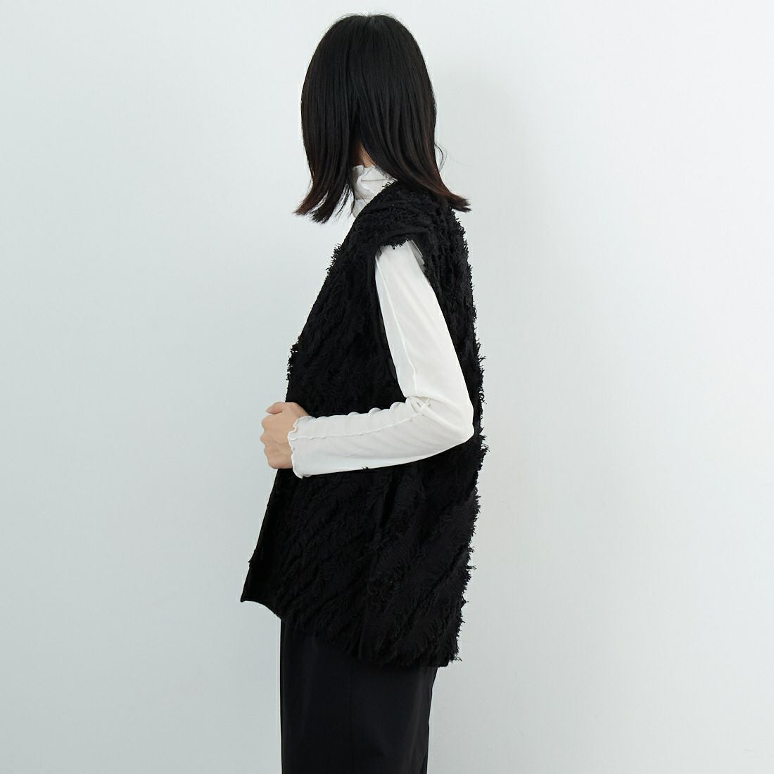 Jf Ready Made [ジェイエフレディメイド] フリンジ編み前開きニットベスト [3105203] 801 ﾌﾞﾗｯｸ &&モデル身長：162cm 着用サイズ：F&&