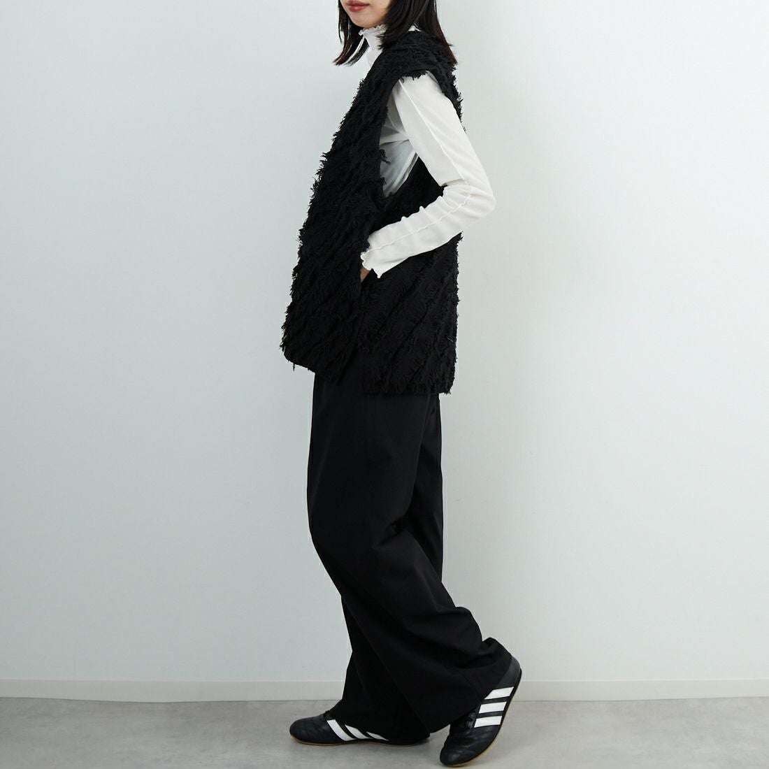 Jf Ready Made [ジェイエフレディメイド] フリンジ編み前開きニットベスト [3105203] 801 ﾌﾞﾗｯｸ &&モデル身長：162cm 着用サイズ：F&&