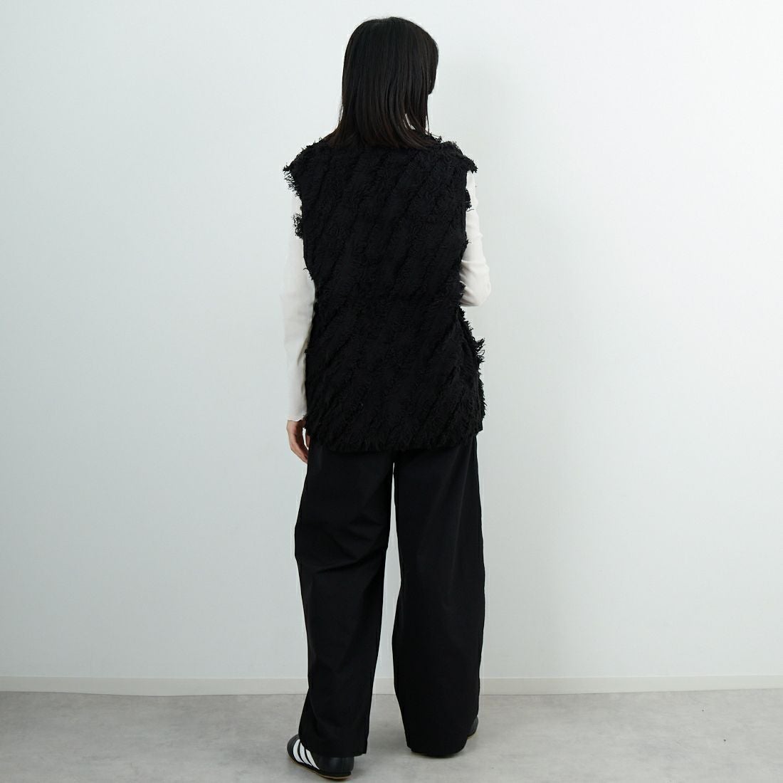 Jf Ready Made [ジェイエフレディメイド] フリンジ編み前開きニットベスト [3105203] 801 ﾌﾞﾗｯｸ &&モデル身長：162cm 着用サイズ：F&&