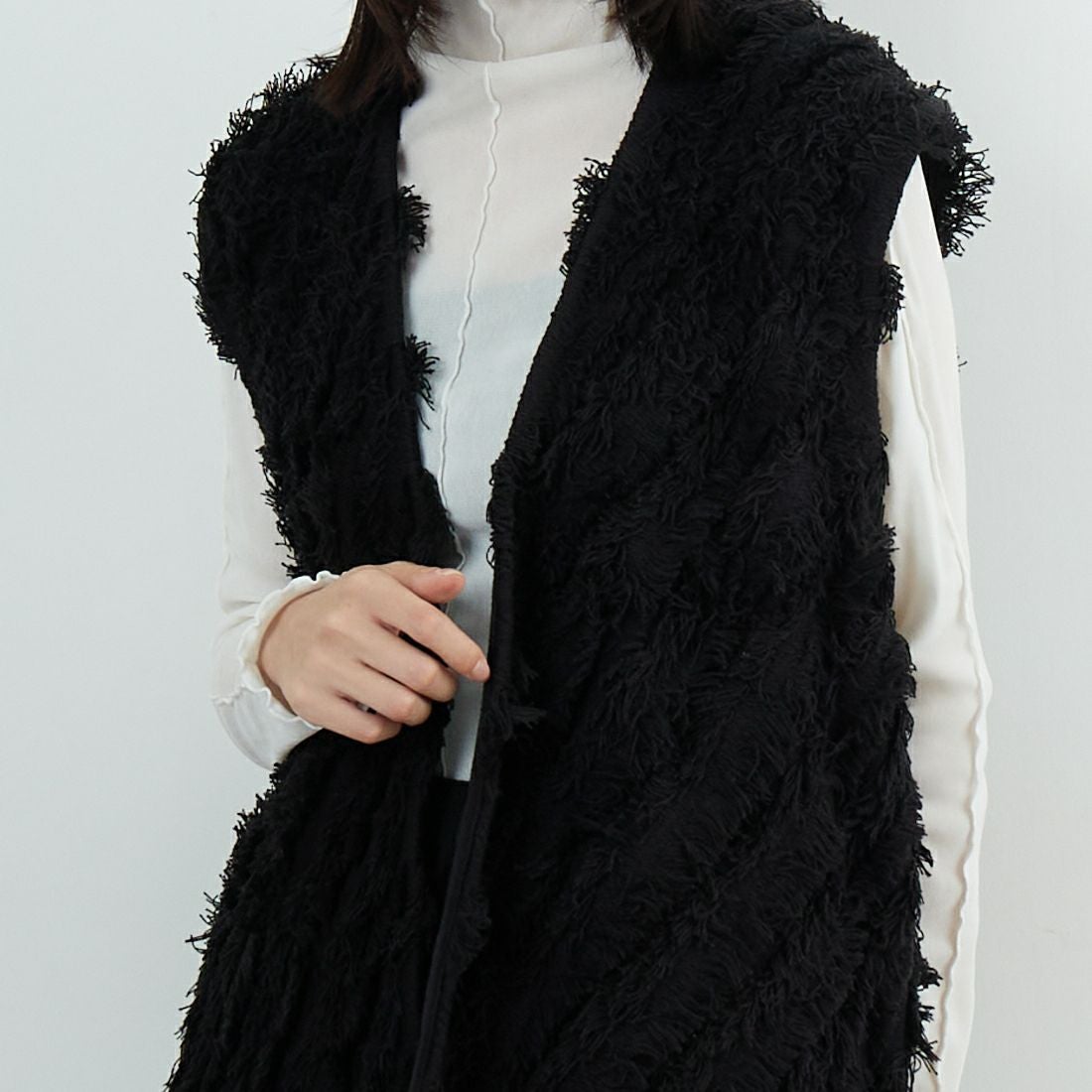 Jf Ready Made [ジェイエフレディメイド] フリンジ編み前開きニットベスト [3105203] 801 ﾌﾞﾗｯｸ &&モデル身長：162cm 着用サイズ：F&&