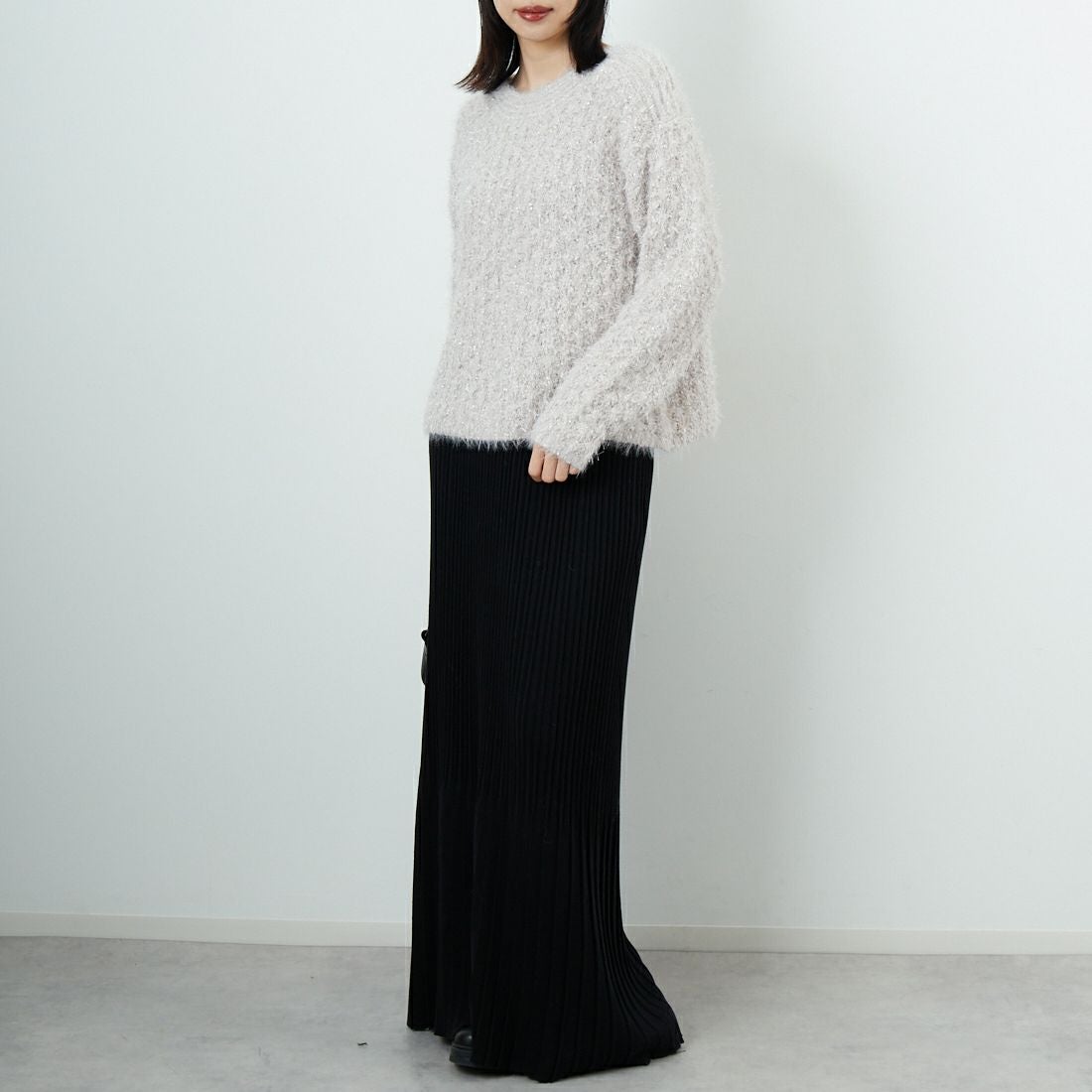 Jf Ready Made [ジェイエフレディメイド] ラメフラワー フェザーモールネッププルオーバー [3225421] ｸﾞﾚｰﾍﾞｰｼﾞｭ &&モデル身長：162cm 着用サイズ：F&&