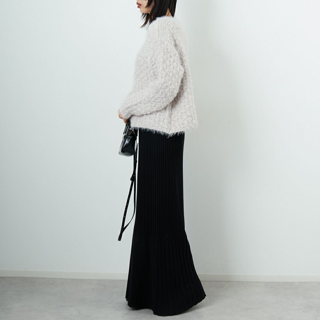 Jf Ready Made [ジェイエフレディメイド] ラメフラワー フェザーモールネッププルオーバー [3225421] ｸﾞﾚｰﾍﾞｰｼﾞｭ &&モデル身長：162cm 着用サイズ：F&&