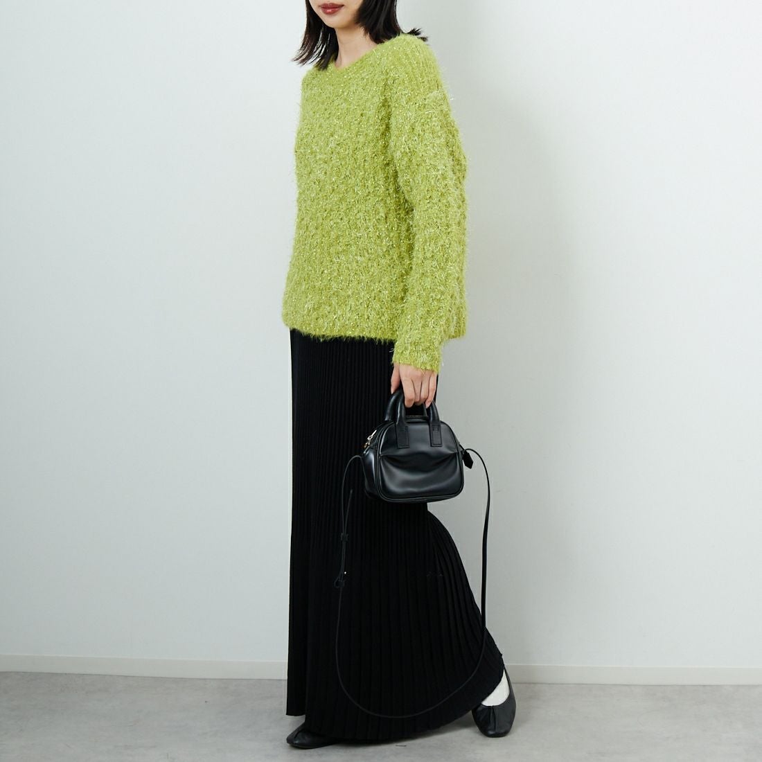 Jf Ready Made [ジェイエフレディメイド] ラメフラワー フェザーモールネッププルオーバー [3225421] ｲｴﾛｰ &&モデル身長：162cm 着用サイズ：F&&