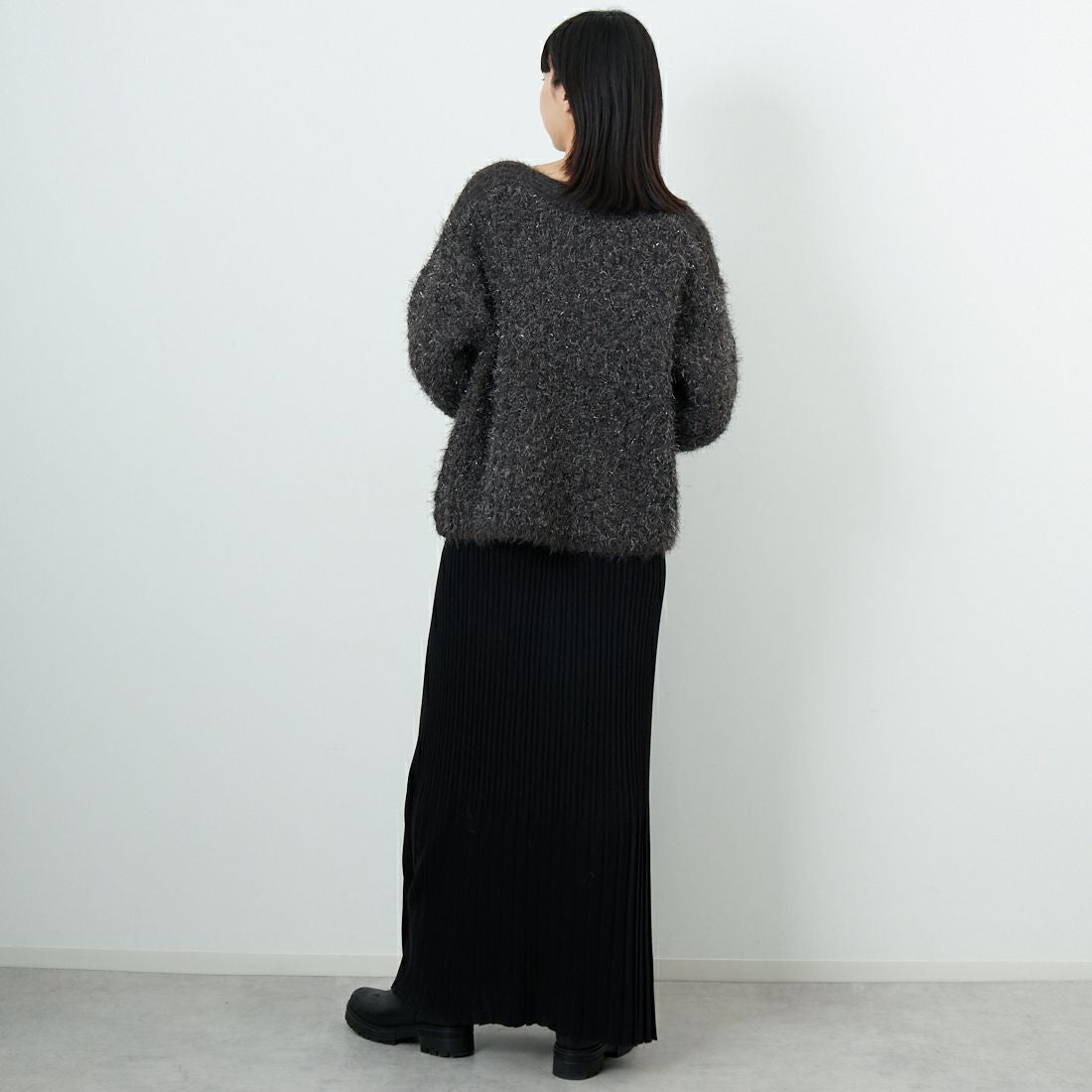 Jf Ready Made [ジェイエフレディメイド] ラメフラワー フェザーモールネッププルオーバー [3225421] ﾁｬｺｰﾙｸﾞﾚｰ &&モデル身長：162cm 着用サイズ：F&&