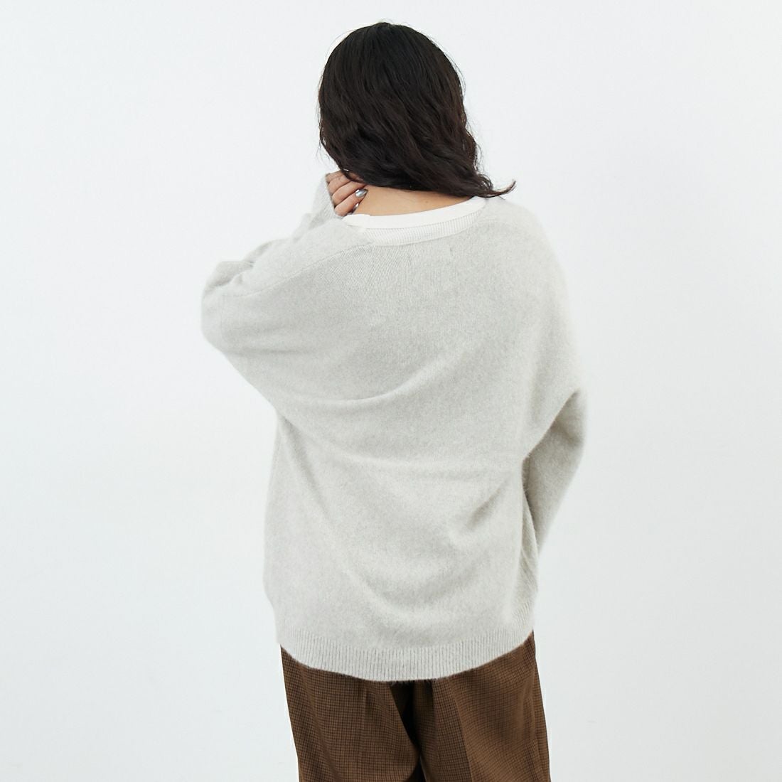 Jeans Factory Clothes [ジーンズファクトリークローズ] 深Vネックフォックスニットプルオーバー [25010100] L.GRY &&モデル身長：162cm 着用サイズ：F&&