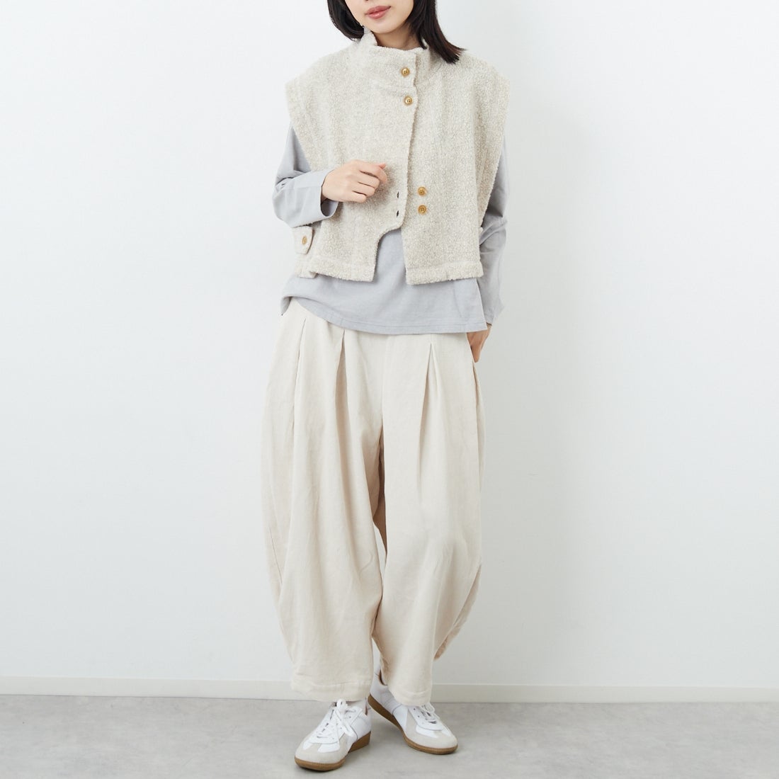 tumugu: [ツムグ] シープパイルベスト [TC25318] 03 OATMEAL &&モデル身長：162cm 着用サイズ：F&&