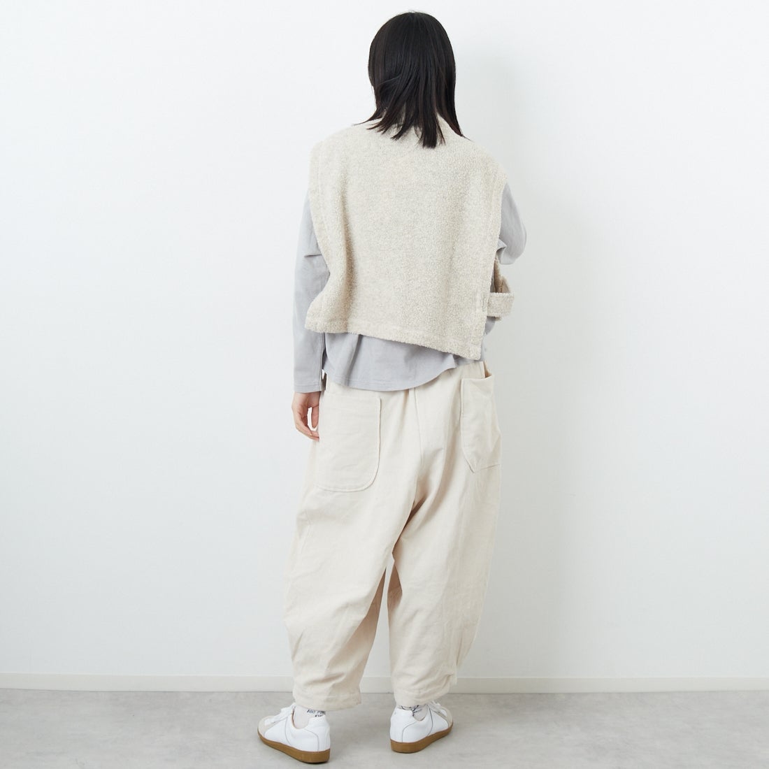 tumugu: [ツムグ] シープパイルベスト [TC25318] 03 OATMEAL &&モデル身長：162cm 着用サイズ：F&&