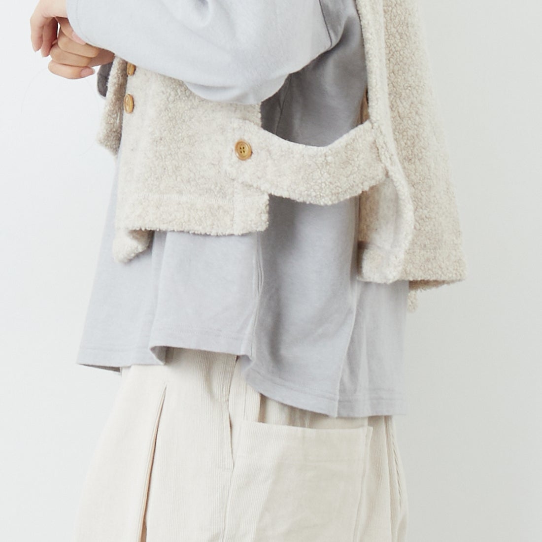tumugu: [ツムグ] シープパイルベスト [TC25318] 03 OATMEAL &&モデル身長：162cm 着用サイズ：F&&