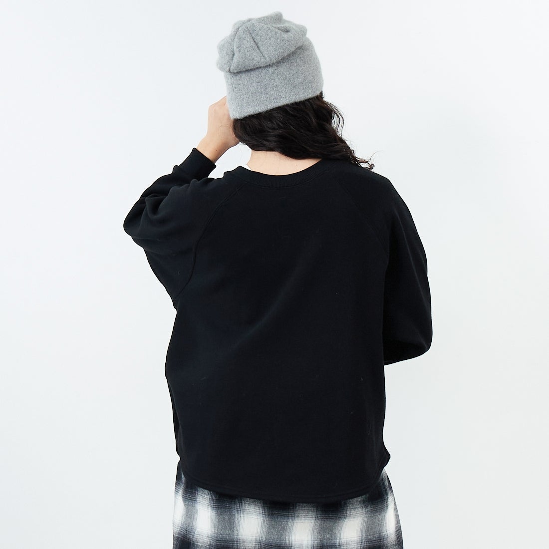 Jf Ready Made [ジェイエフレディメイド] 裏起毛プリントプルオーバー [3109151] 801 ﾌﾞﾗｯｸ &&モデル身長：162cm 着用サイズ：F&&