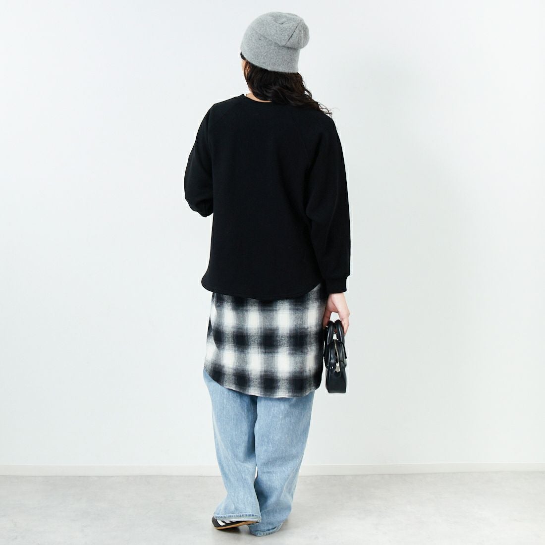 Jf Ready Made [ジェイエフレディメイド] 裏起毛プリントプルオーバー [3109151] 801 ﾌﾞﾗｯｸ &&モデル身長：162cm 着用サイズ：F&&