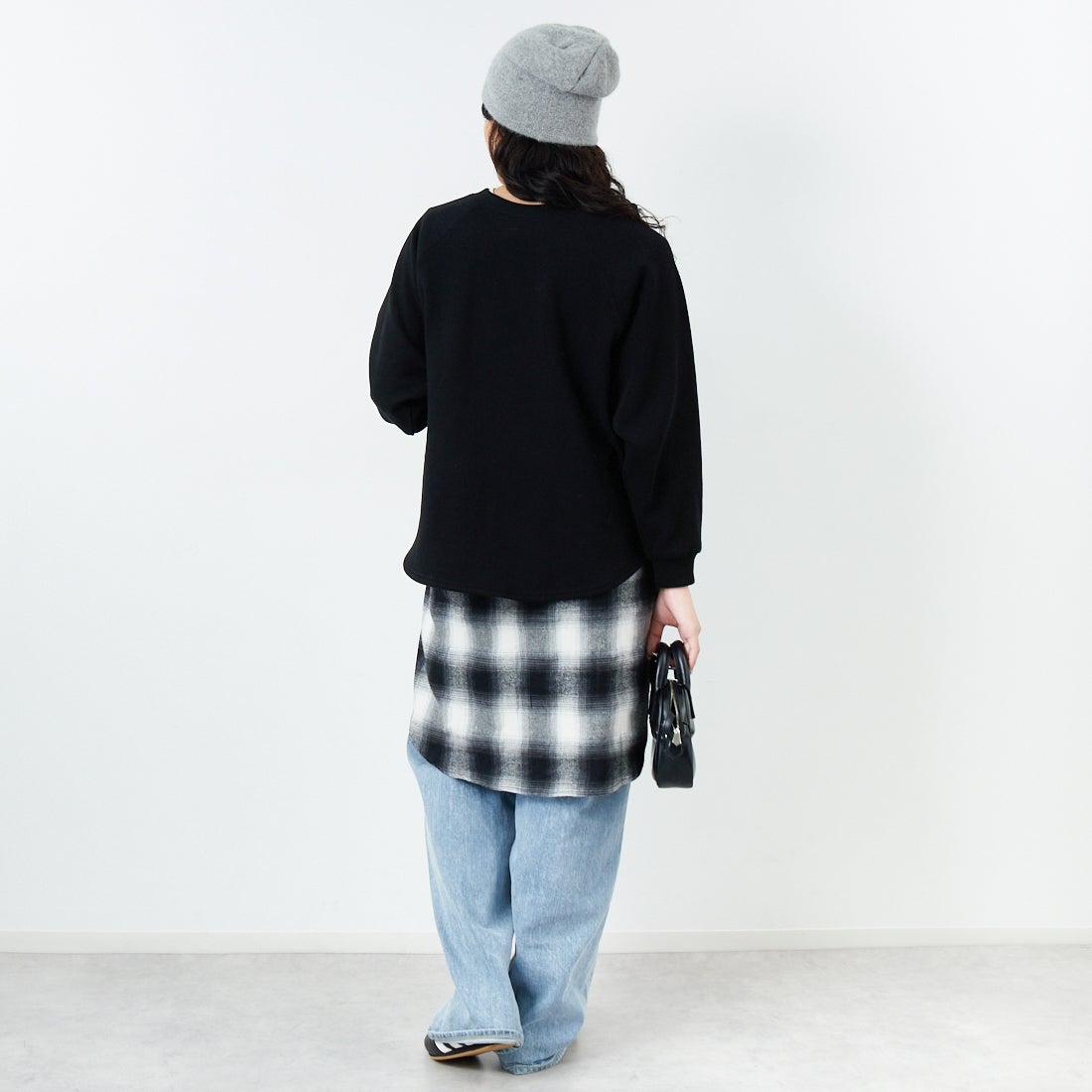 Jf Ready Made [ジェイエフレディメイド] 裏起毛プリントプルオーバー [3109151] 801 ﾌﾞﾗｯｸ &&モデル身長：162cm 着用サイズ：F&&