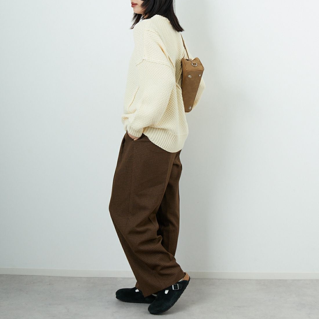 Jf Ready Made [ジェイエフレディメイド] 切替デザインクルーネックニット [3109206] 102 ｷﾅﾘ &&モデル身長：162cm 着用サイズ：F&&