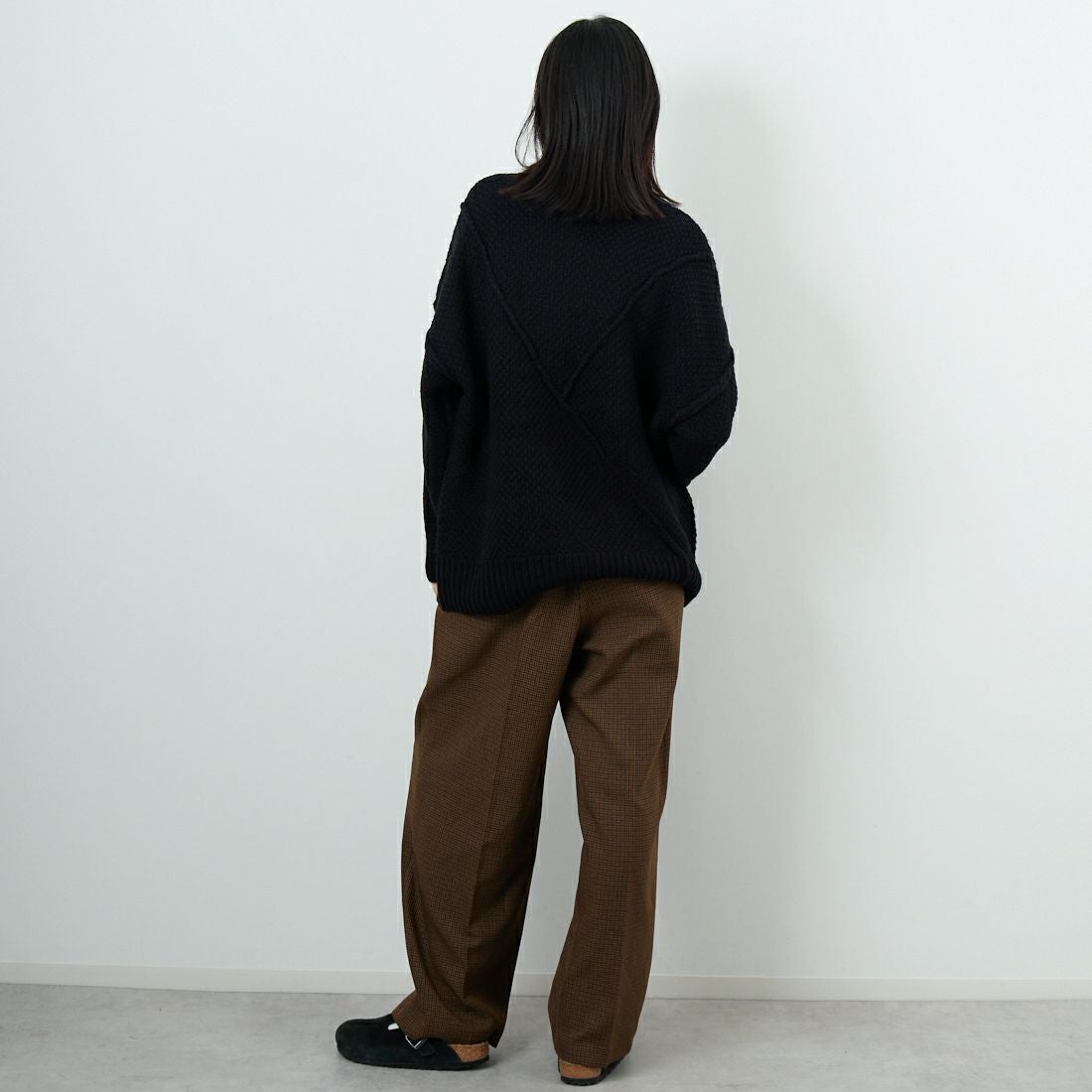 Jf Ready Made [ジェイエフレディメイド] 切替デザインクルーネックニット [3109206] 801 ﾌﾞﾗｯｸ &&モデル身長：162cm 着用サイズ：F&&