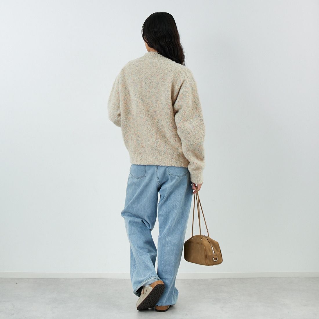 MICA&DEAL [マイカアンドディール] ミックスヤーンプルオーバー [0125408342] ECRU &&モデル身長：162cm 着用サイズ：F&&