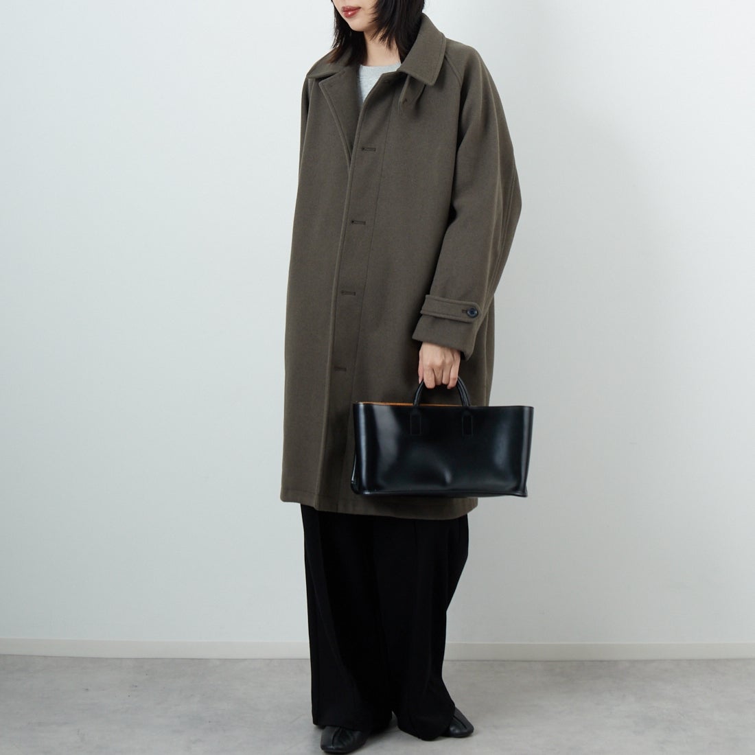 Jeans Factory Clothes [ジーンズファクトリークローズ] ワイドステンカラーミドルコート [831031IN] CHARCOAL &&モデル身長：162cm 着用サイズ：F&&