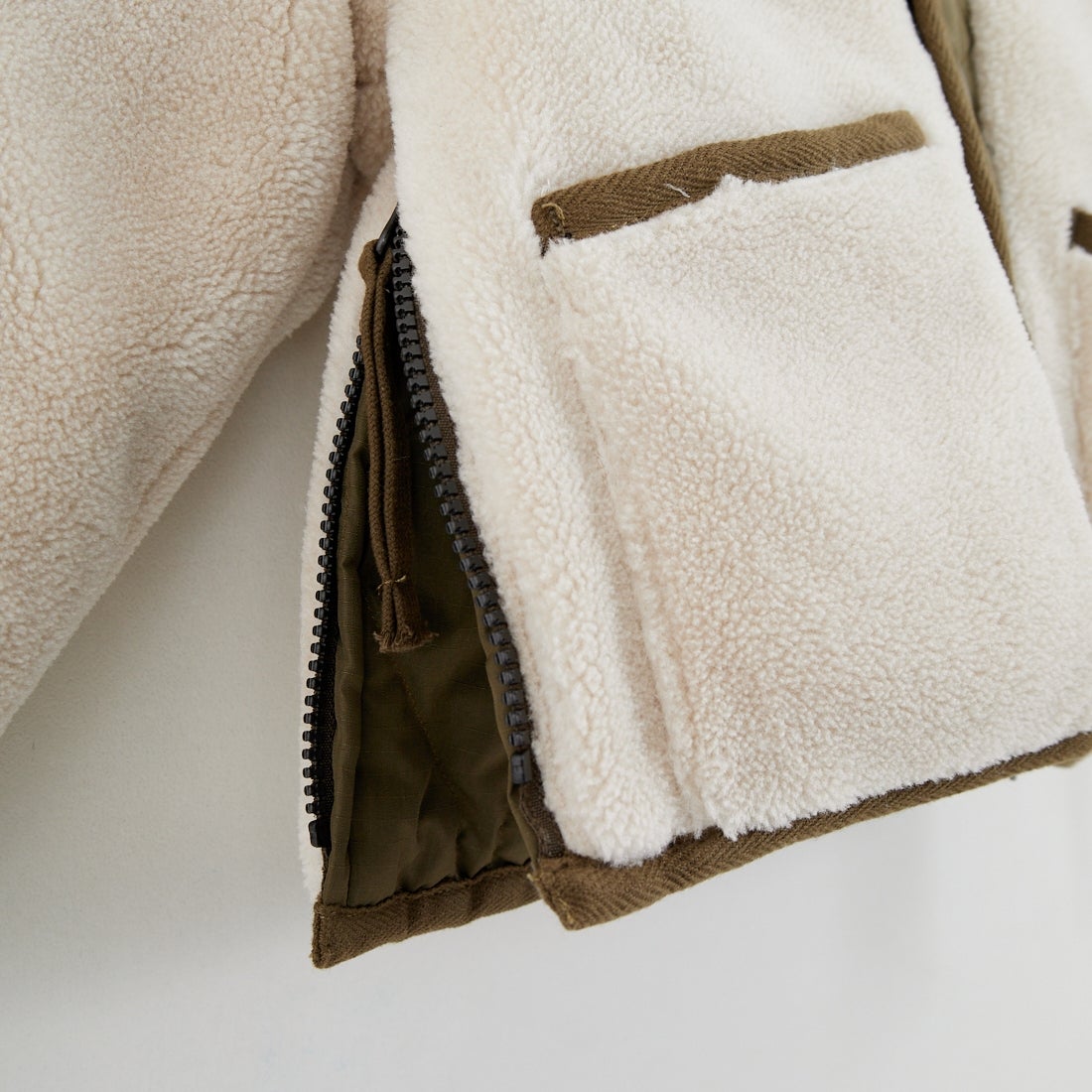 TAION [タイオン] キッズ ミリタリー クルーネックダウンジャケット [TAION-KR104BML-1] D.OLIVE/CR